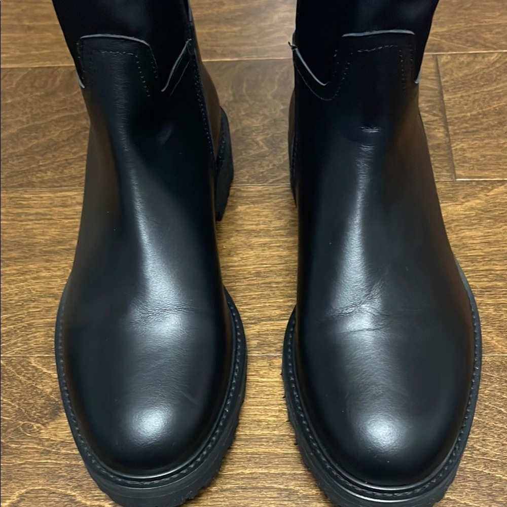 NWOT, La CANADIENNE Quintin Boots - Picture 2 of 13